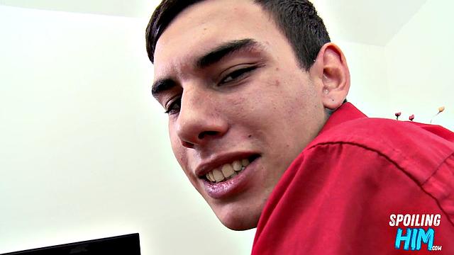 Amateur twunk drilled at casting