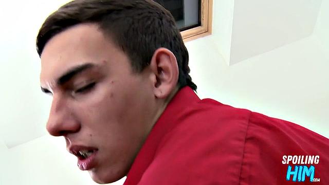 Amateur twunk drilled at casting