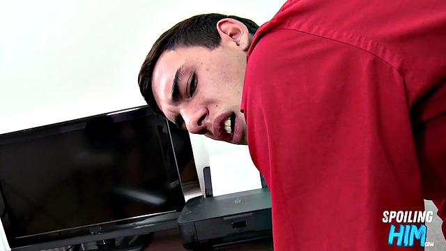 Amateur twunk drilled at casting