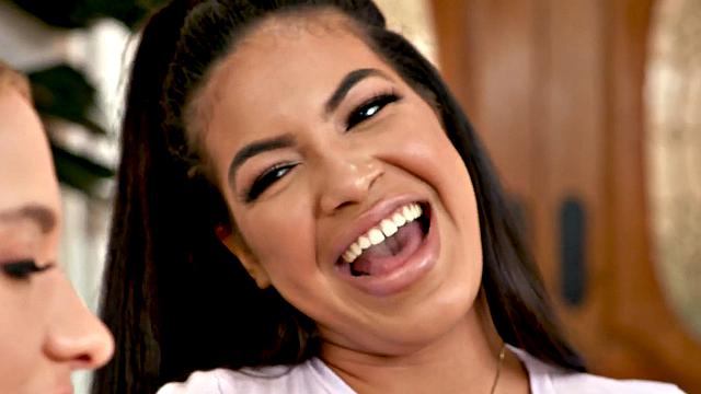 Strapon lez fucked in hairy pussy after muffdiving