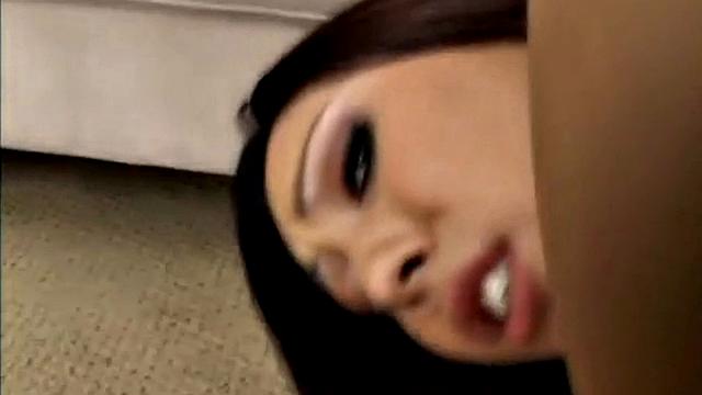 Babe with Rounded Tits POV Fucking