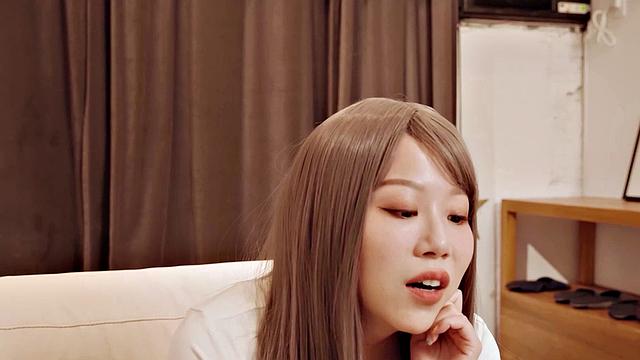 Jiu Jiu and friends spend an evening in a wild orgy