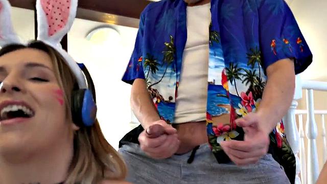 Hotel gamer bunnies riding cock in FFM threesome