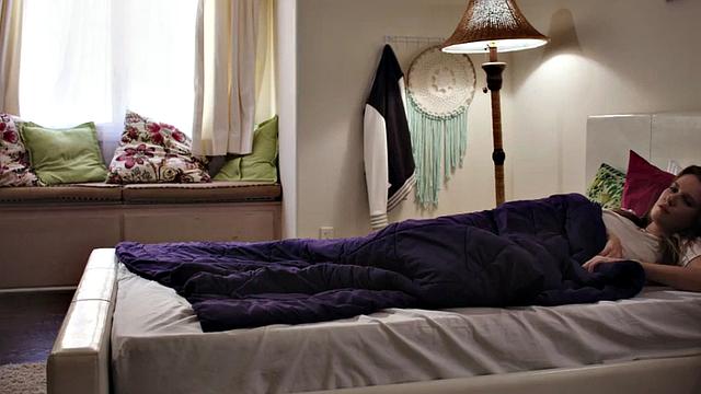 Ts stepmom drilling teen pussy before creampie