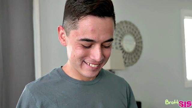 рыжая сводная сестра спорит: уложу за две минуты