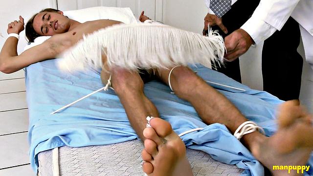 Doctor Gives Twink a Tickling Test - Frank Funsize &amp;amp; Richard Lennox