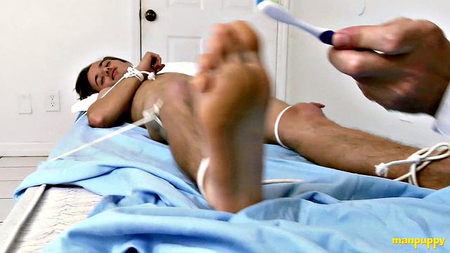 Doctor Gives Twink a Tickling Test - Frank Funsize &amp;amp; Richard Lennox