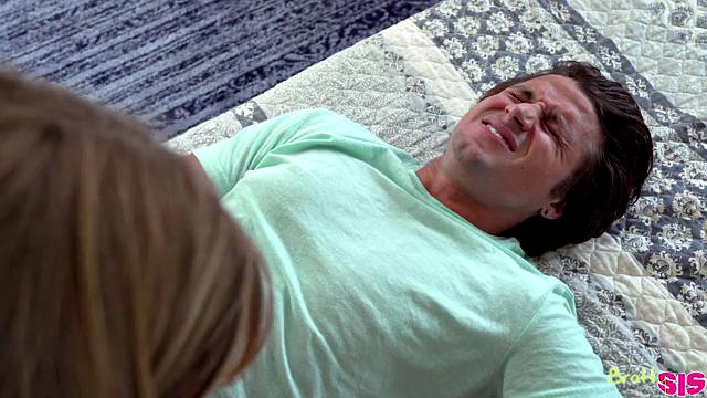 Step Sister Practices CPR - S16:E1