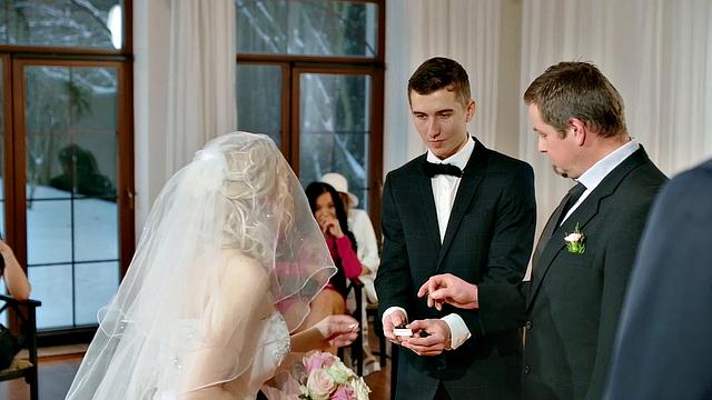 BRIDE4K. Call Me the Wrong Name