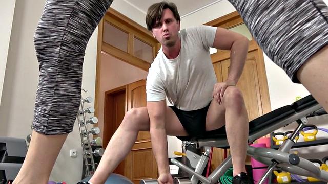 Squirting gym babe fingered on equipment before sex