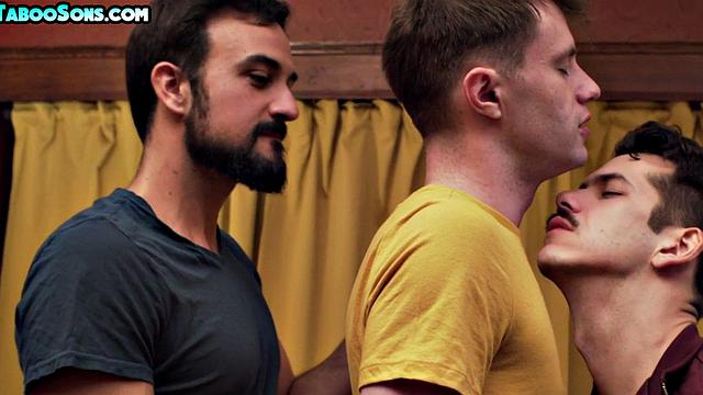 Naive stud barebacked in stepdaddy 3some