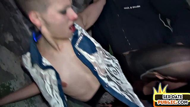 Public German chick 3way fucked in Gonzo sex on date