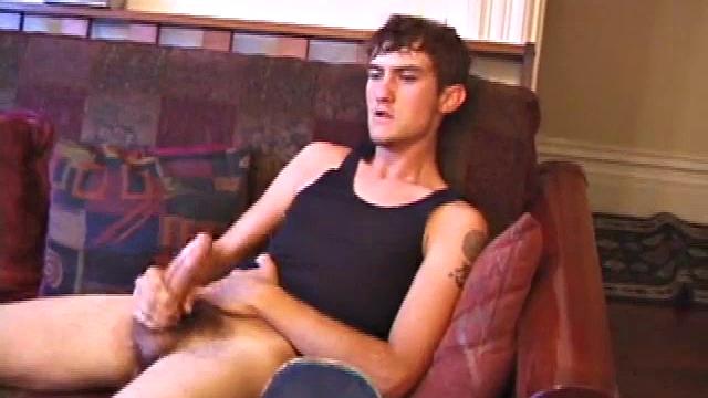 Стрейт Риз дрочит