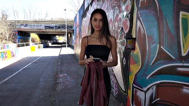 Dirty lady smashed by big dick in wet pussy