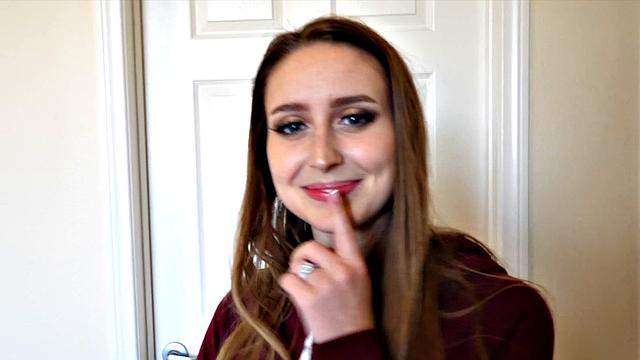 Petite Babe Laney Grey Fucks Neightbor In POV