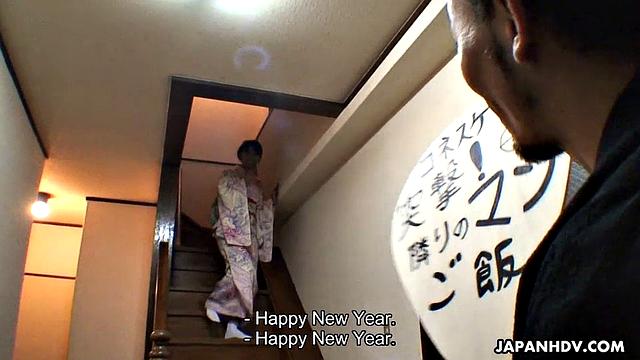 Kaede Moritaka cheats on her man at home for cam