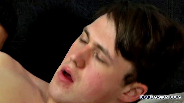Dylan Thorne Receives a Cum Shower from Luke Tyler