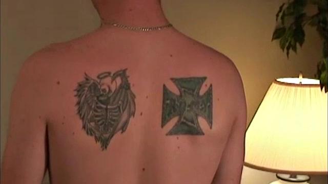 Джереми срывается после тяжелой смены и кончает мощно