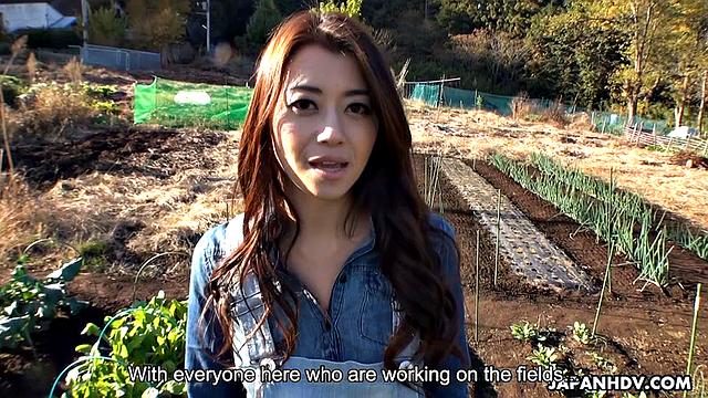 Farmer Maki Hojo in outdoor farewell gangbang