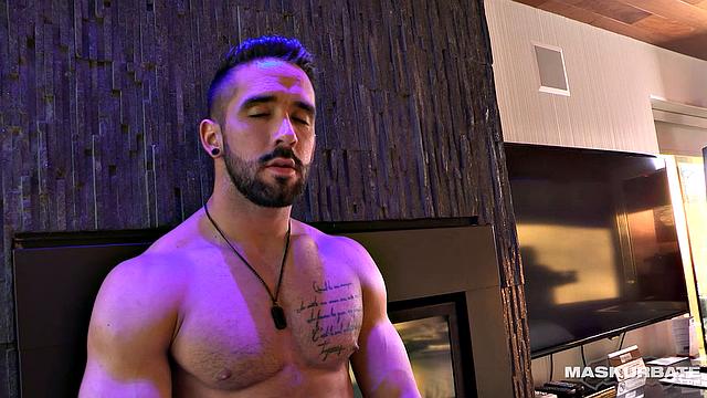 Maskurbate - Sexy Zak Lemec Showing Off His Perfect Muscles & Cock