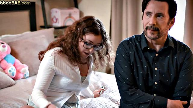 Nerdy 21yo babe got pussypounded by her lover