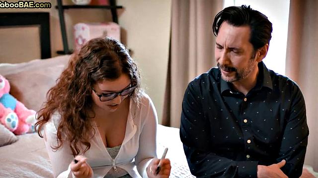 Nerdy 21yo babe got pussypounded by her lover