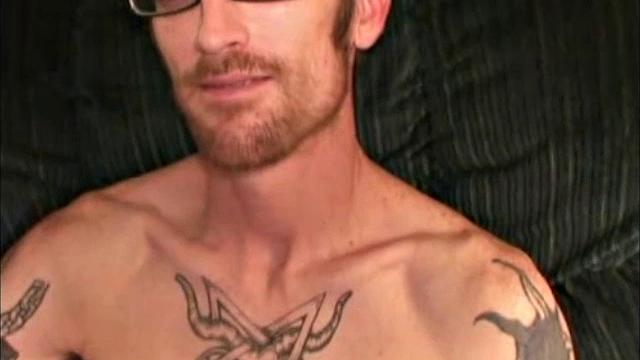 I can't say for sure exactly what it is about Anthony that I find so sexy, but something is there. His youthful love for skateboarding, coupled with a masculine and edgy lifestyle, make for an interesting combination.