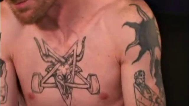 I can't say for sure exactly what it is about Anthony that I find so sexy, but something is there. His youthful love for skateboarding, coupled with a masculine and edgy lifestyle, make for an interesting combination.