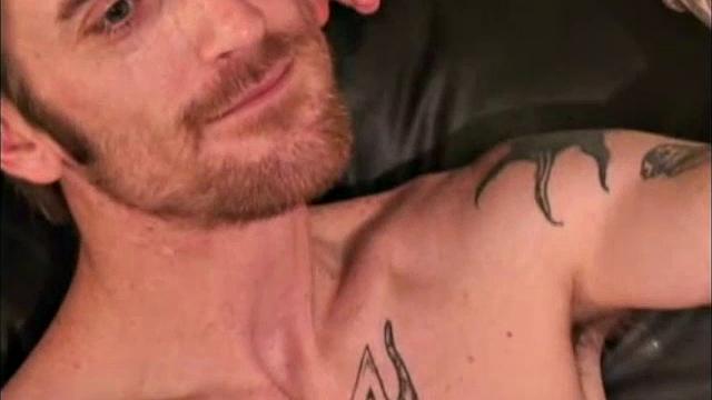 I can't say for sure exactly what it is about Anthony that I find so sexy, but something is there. His youthful love for skateboarding, coupled with a masculine and edgy lifestyle, make for an interesting combination.