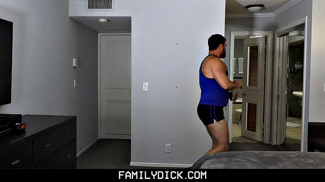 папаша в душе рассказывает взрослую сказку на практике