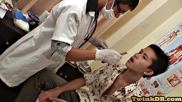 Skinny patient barebacked by doc