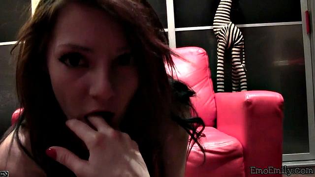 Emo Emily shown pussy and closeup
