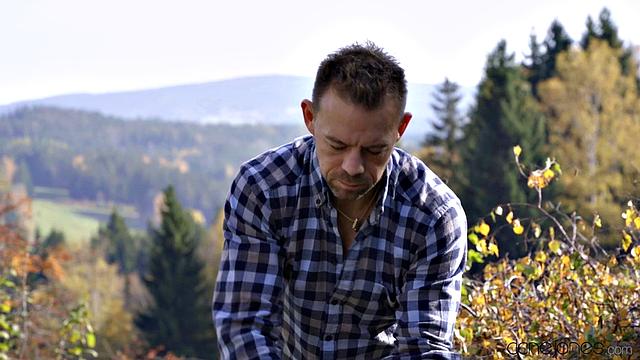 Slim blonde lusting for her gardener