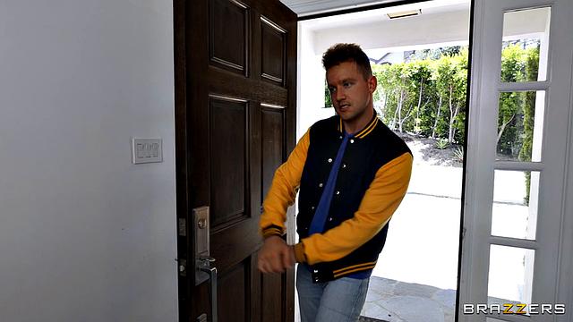 Copycat Stepmom Steals New Stepdaughter's BF