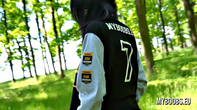 шайон купер курит и дрочит в парке