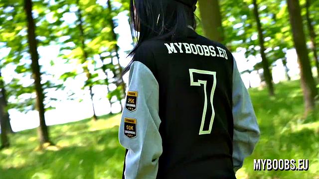 шайон купер курит и дрочит в парке