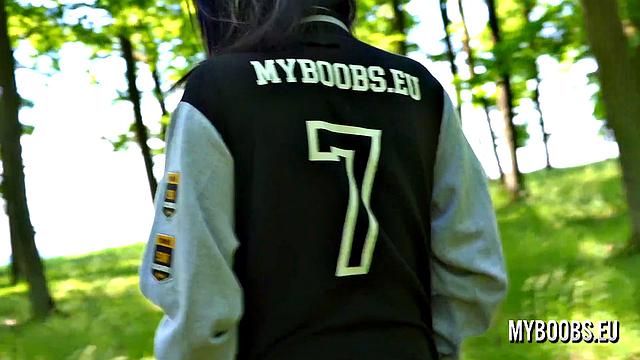 шайон купер курит и дрочит в парке