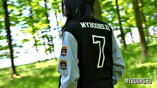 шайон купер курит и дрочит в парке