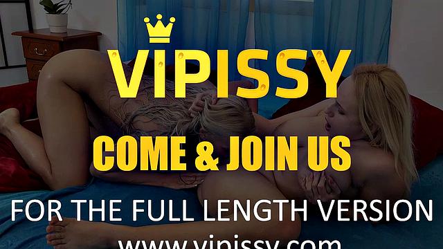 Vipissy - Golden Blondes - Drinking