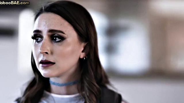 Curvy MILF sharing BBC with big booty babe in threesome