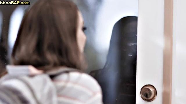 Curvy MILF sharing BBC with big booty babe in threesome