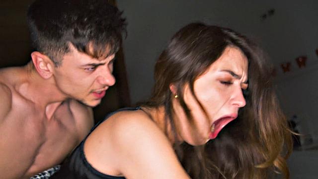 Valentina Lapiedra, a Spanish pornographic star with smooth-shaven muff, gives an exceptional deep throat and gets jism on her face.