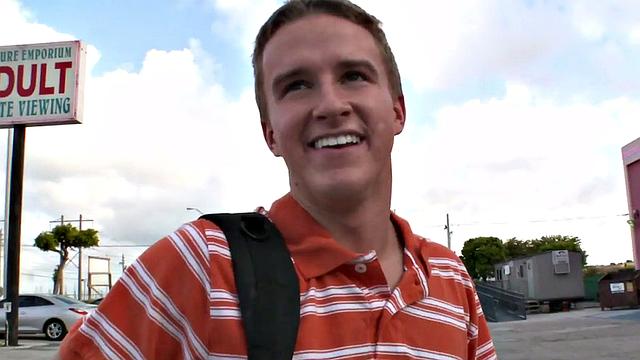 Fooled Str8 gets gloryhole BJ before he fucks gay dude