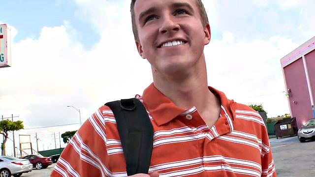 Fooled Str8 gets gloryhole BJ before he fucks gay dude