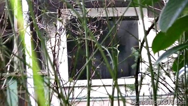 Sexy Girl Gets Filmed In the Shower