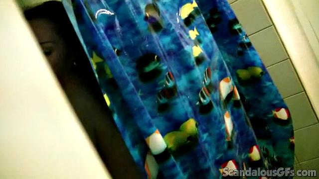 Sexy Girl Gets Filmed In the Shower