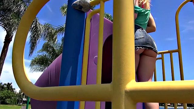 Watch Jayden's hot blowjob and skirt-fucking skills in the great outdoors