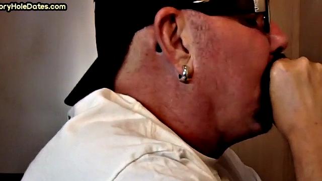 Deepthroating gloryhole DILF eats meat in POV closeup