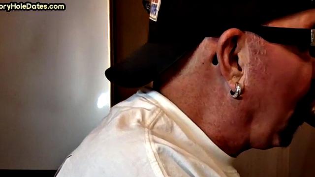 Deepthroating gloryhole DILF eats meat in POV closeup