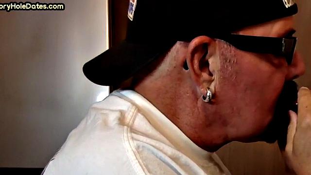 Deepthroating gloryhole DILF eats meat in POV closeup